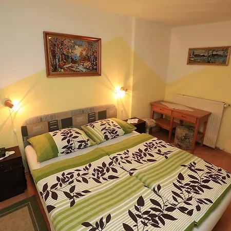 Quarto em Acomodações Particulares Pekovec *